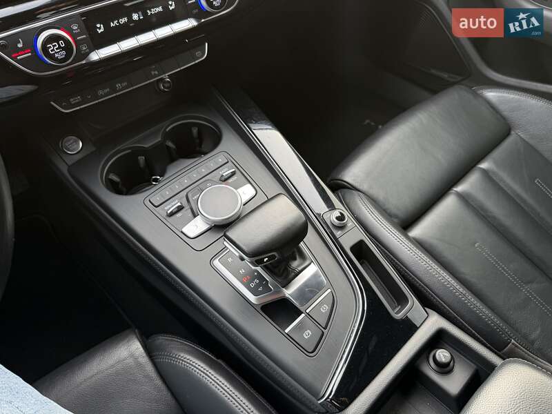 Седан Audi A4 2016 в Радивиліві