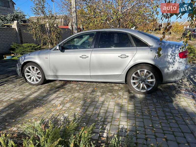 Седан Audi A4 2014 в Миколаєві