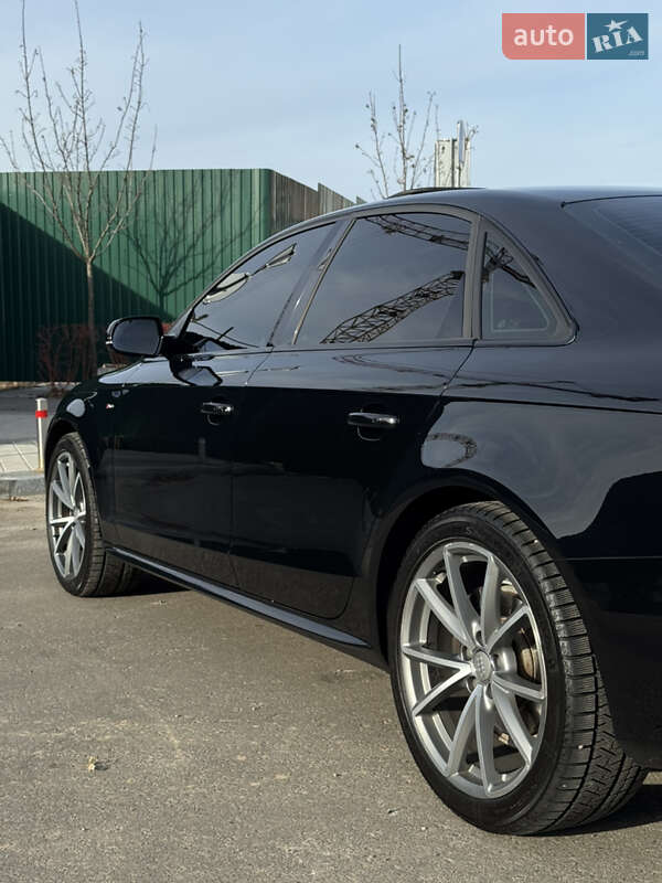 Седан Audi A4 2015 в Киеве