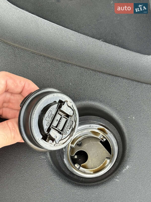 Седан Audi A4 2015 в Киеве