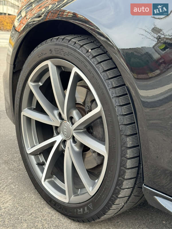 Седан Audi A4 2015 в Киеве