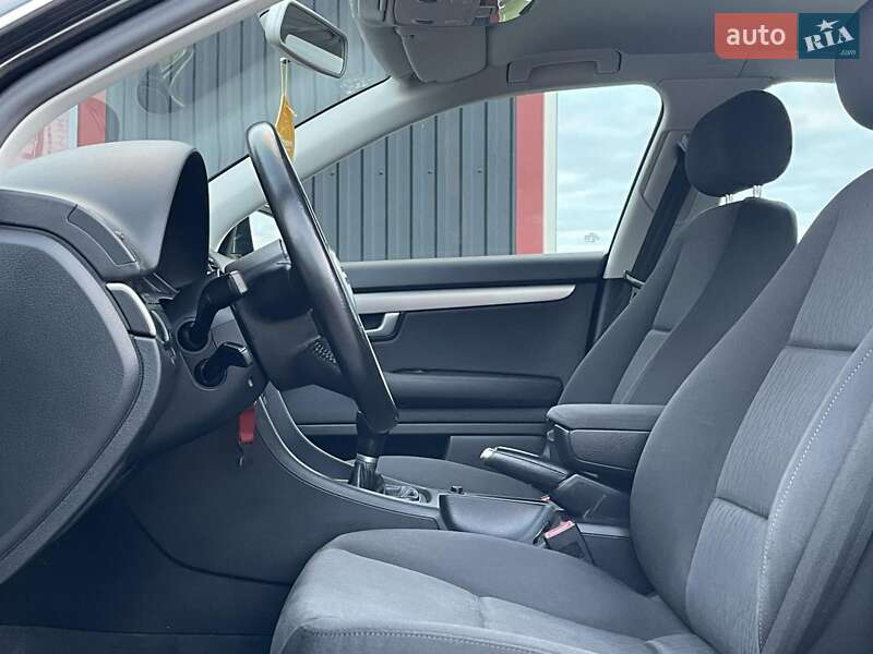 Седан Audi A4 2005 в Кам'янському