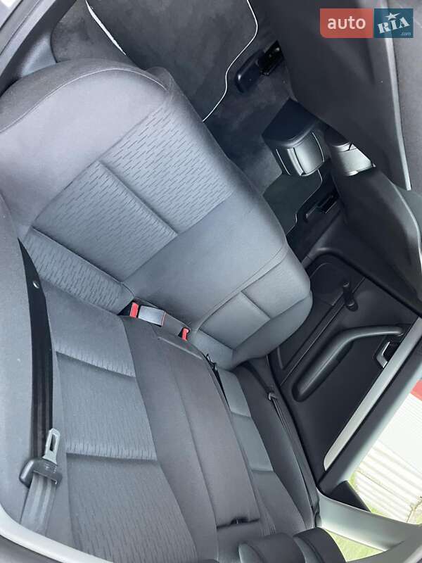 Седан Audi A4 2005 в Кам'янському