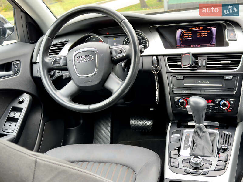Универсал Audi A4 2011 в Смеле