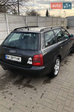 Универсал Audi A4 1997 в Ровно
