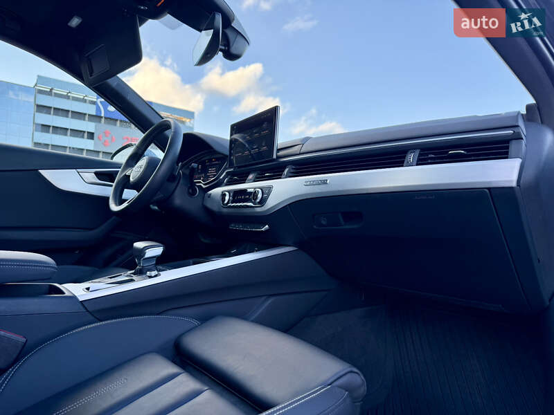 Седан Audi A4 2020 в Киеве
