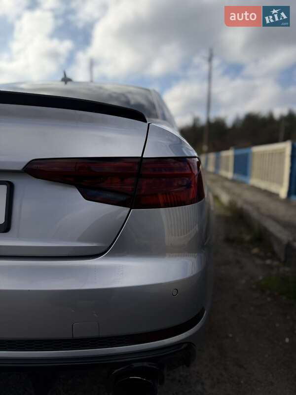 Седан Audi A4 2018 в Новомосковске