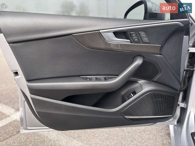 Седан Audi A4 2017 в Києві