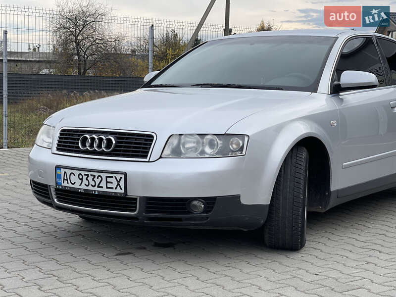 Седан Audi A4 2002 в Нововолынске
