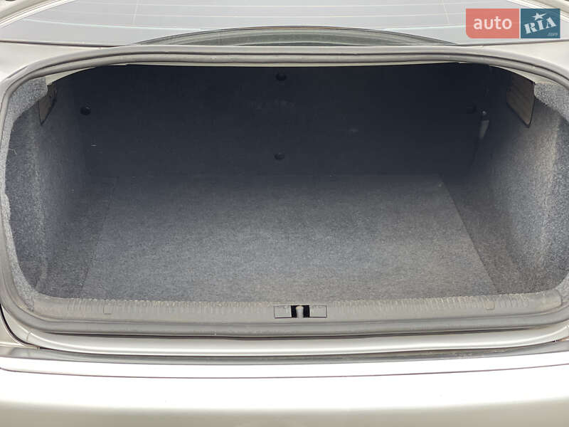 Седан Audi A4 2002 в Нововолынске