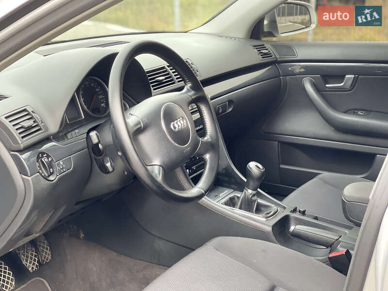 Седан Audi A4 2002 в Нововолынске