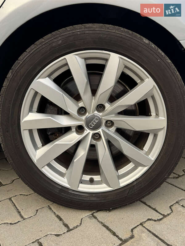 Седан Audi A4 2016 в Тернополі