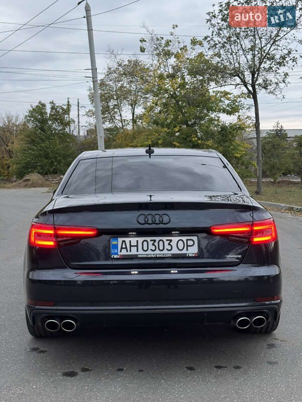 Седан Audi A4 2016 в Краматорске