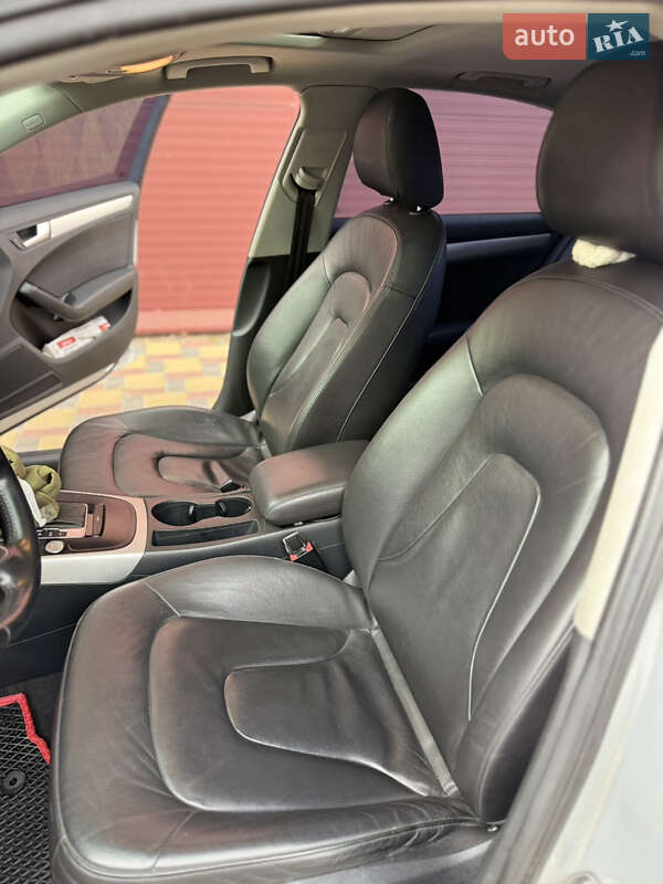 Седан Audi A4 2014 в Гайсине