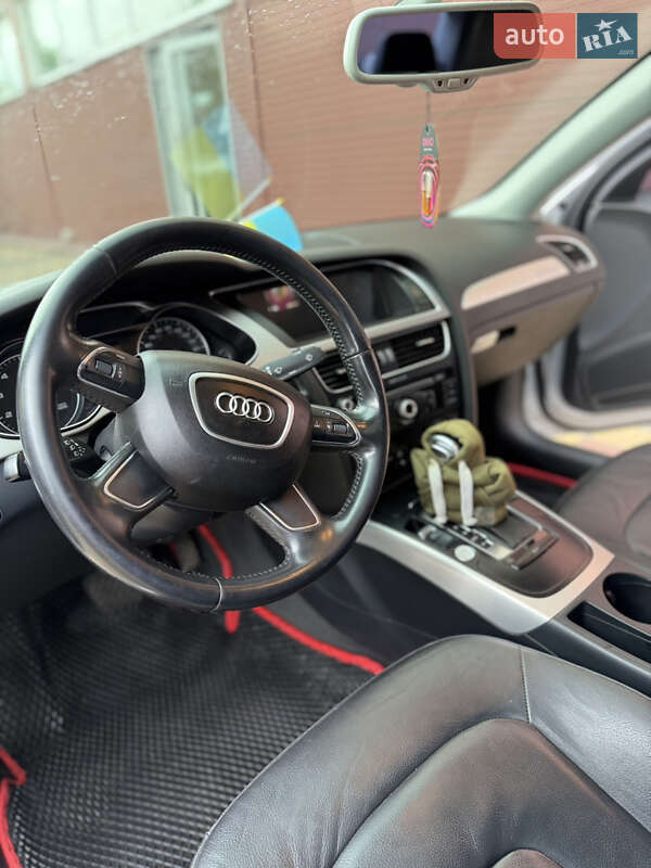 Седан Audi A4 2014 в Гайсине