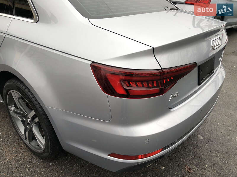 Седан Audi A4 2018 в Ирпене