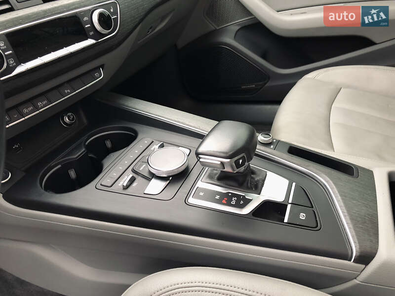 Седан Audi A4 2018 в Ирпене