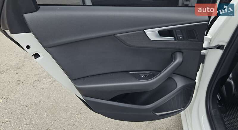 Седан Audi A4 2017 в Киеве фото 16 Седан Audi A4 2017 в Киеве