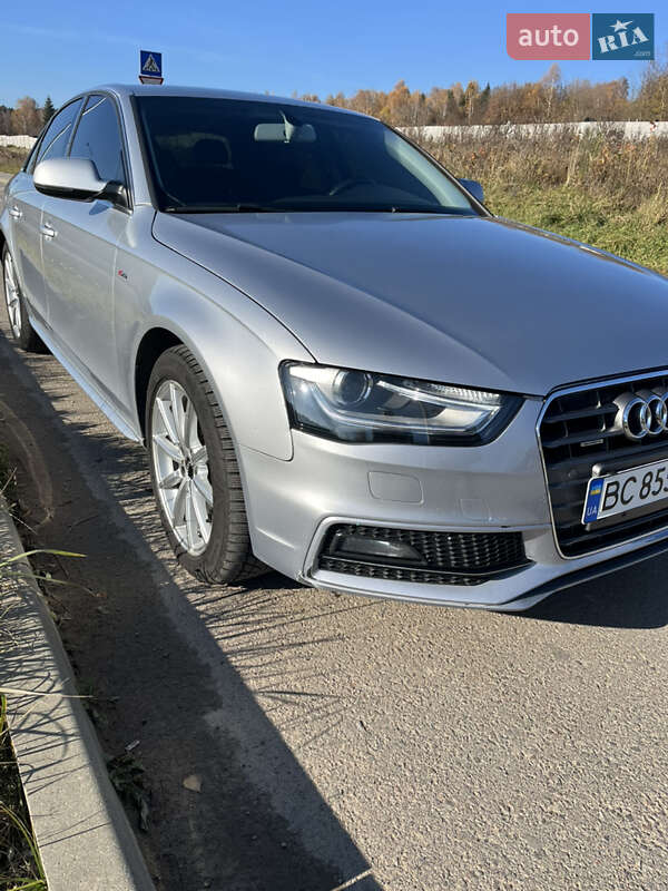 Седан Audi A4 2014 в Львове