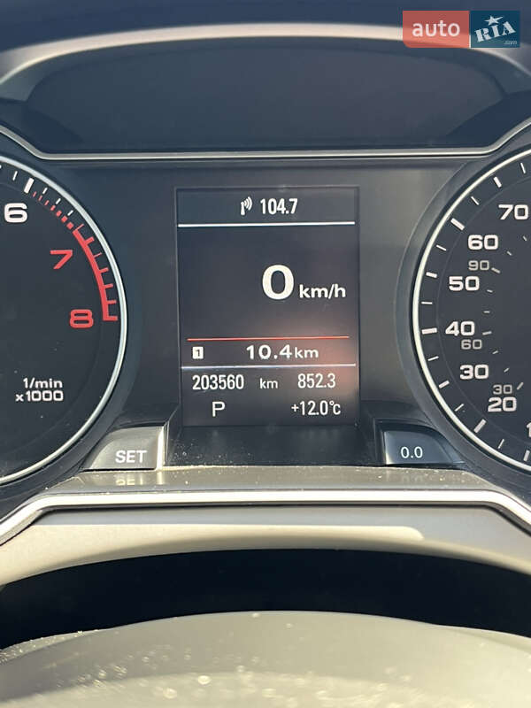 Седан Audi A4 2014 в Львове