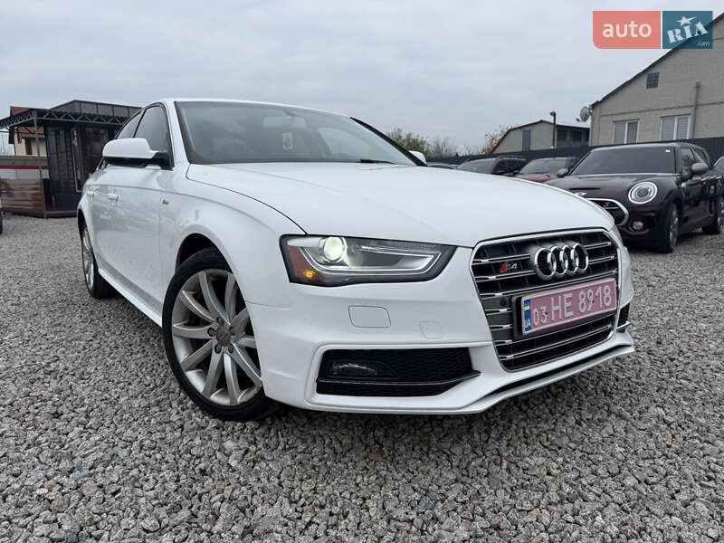 Седан Audi A4 2014 в Переяславе