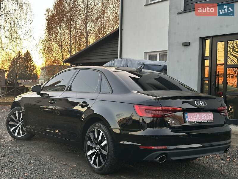 Седан Audi A4 2017 в Любешові