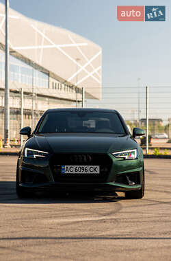 Седан Audi A4 2018 в Львове