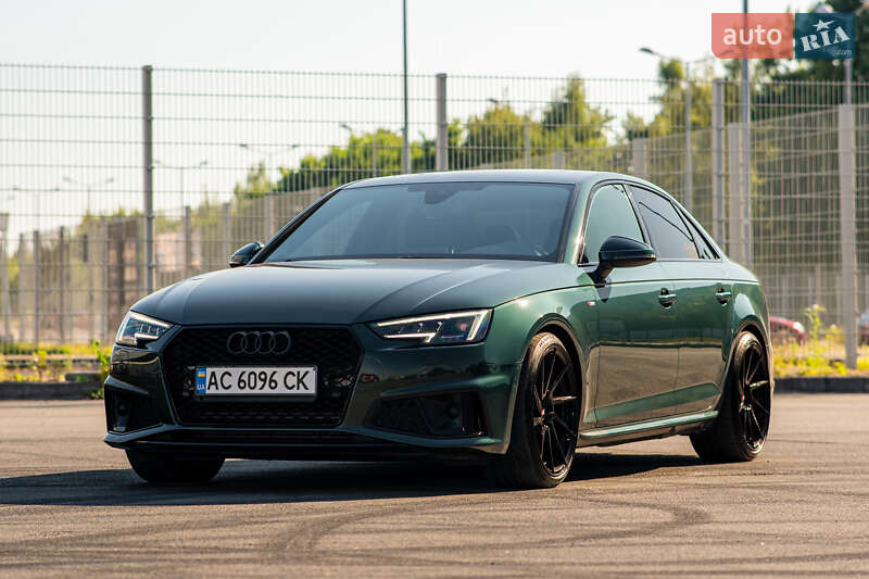 Седан Audi A4 2018 в Львове