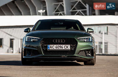 Седан Audi A4 2018 в Львове