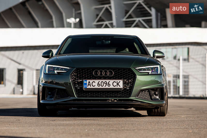 Седан Audi A4 2018 в Львове