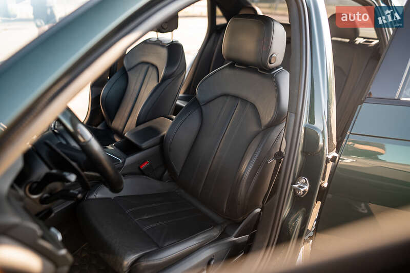 Седан Audi A4 2018 в Львове