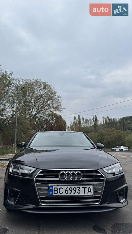 Седан Audi A4 2018 в Киеве