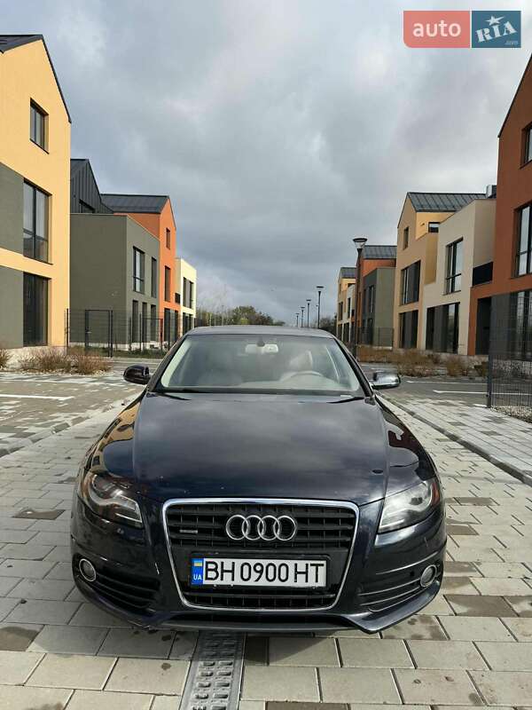 Седан Audi A4 2012 в Одесі
