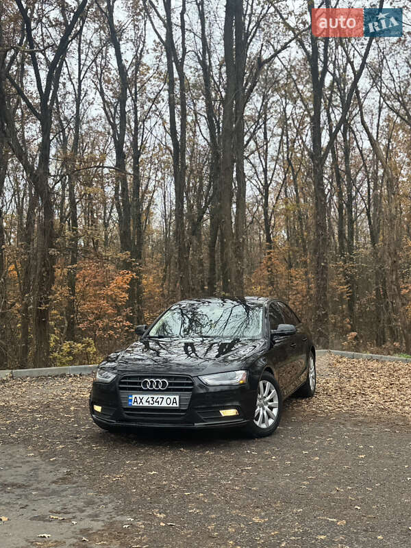 Седан Audi A4 2012 в Харкові