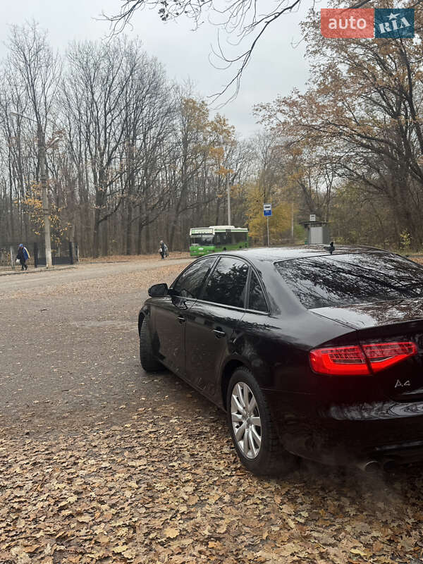Седан Audi A4 2012 в Харкові