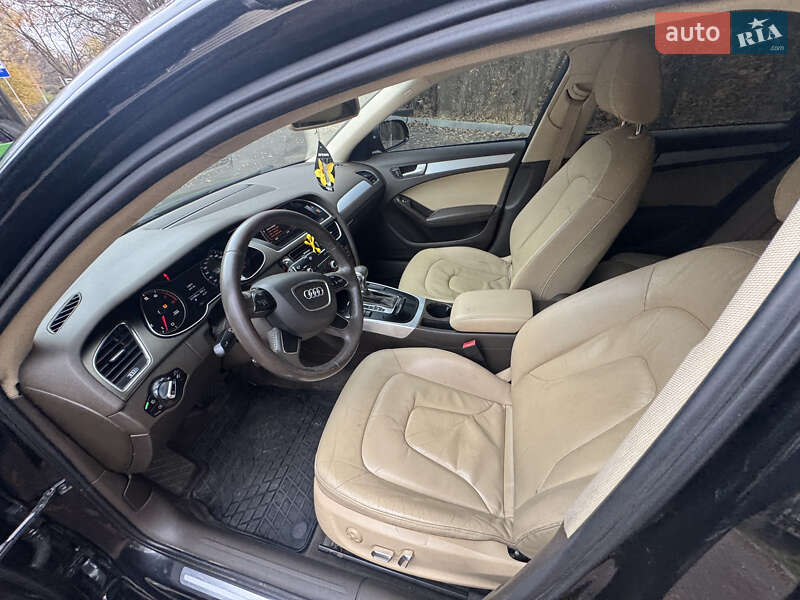 Седан Audi A4 2012 в Харкові