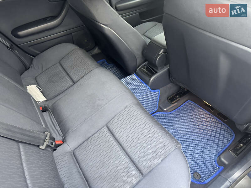 Седан Audi A4 2004 в Києві фото 12 Седан Audi A4 2004 в Києві