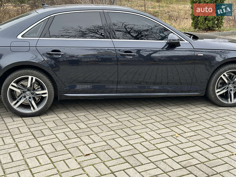 Седан Audi A4 2018 в Києві