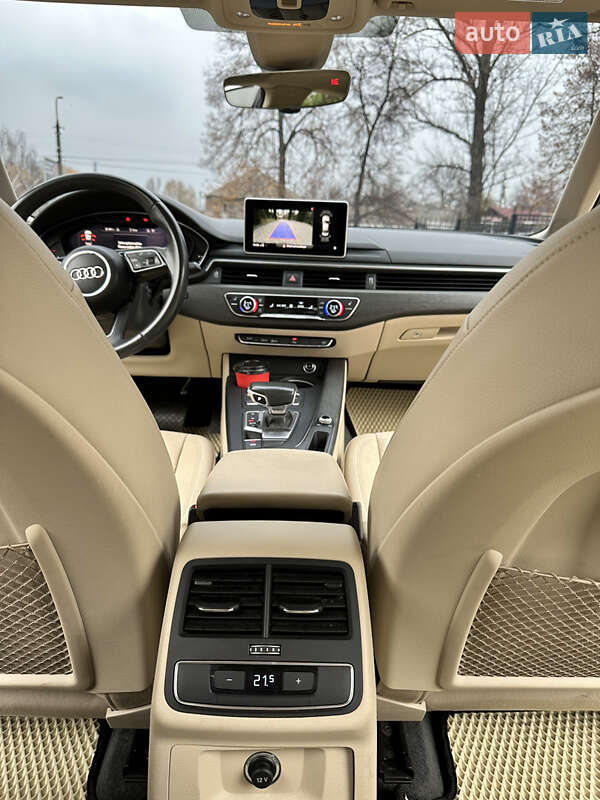 Седан Audi A4 2018 в Києві