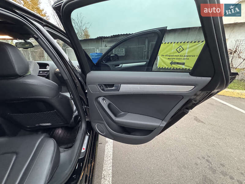 Седан Audi A4 2014 в Киеве