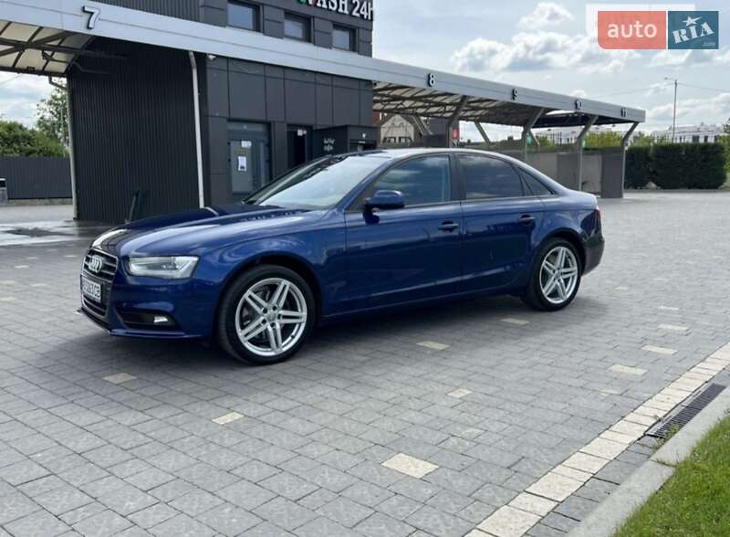 Седан Audi A4 2014 в Чорткові