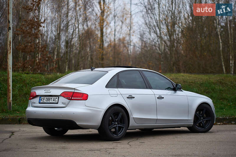 Седан Audi A4 2011 в Києві