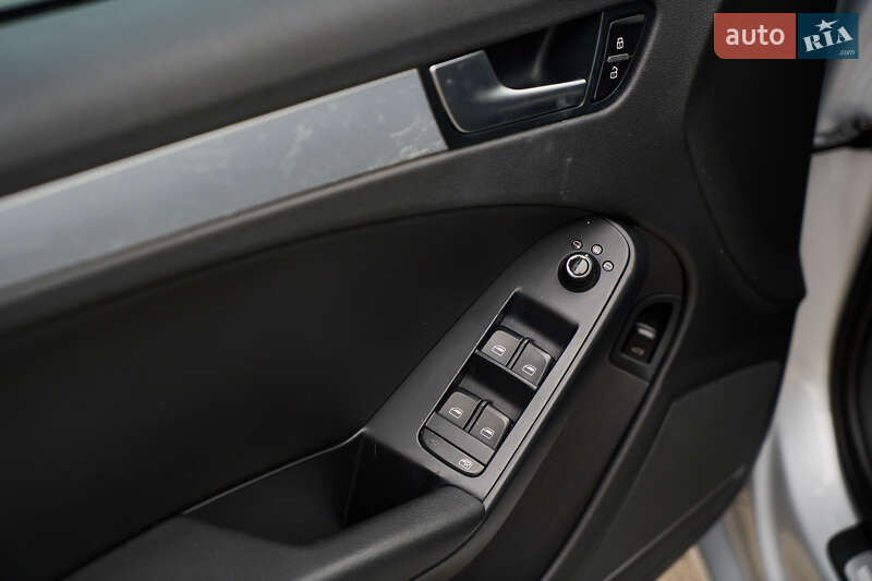 Седан Audi A4 2011 в Києві