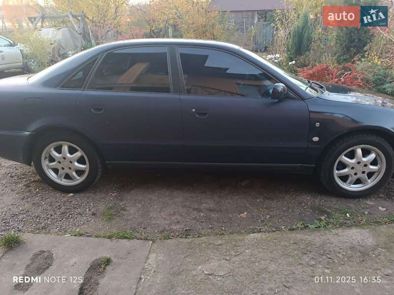 Седан Audi A4 1997 в Фастові