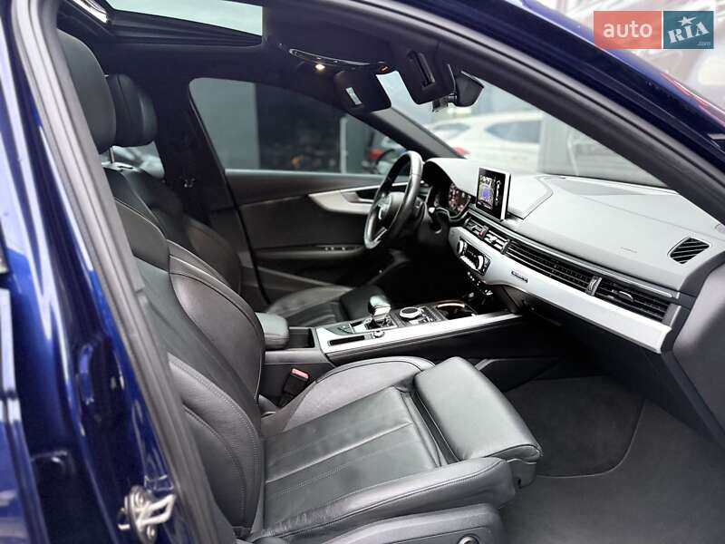 Седан Audi A4 2019 в Львові