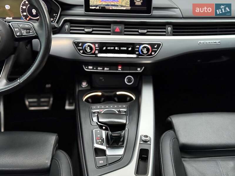 Седан Audi A4 2019 в Львові