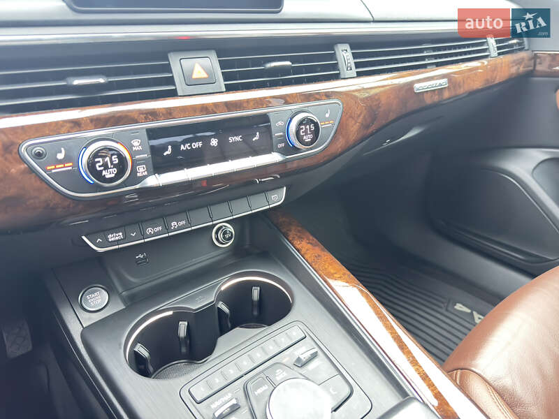 Седан Audi A4 2018 в Києві