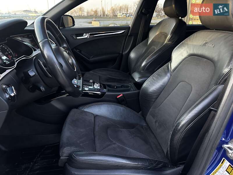 Седан Audi A4 2015 в Львове