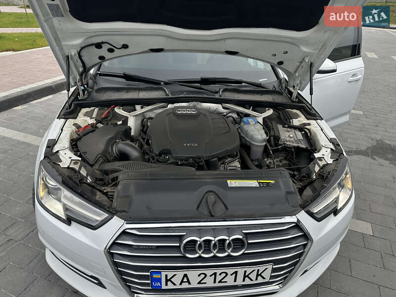 Седан Audi A4 2016 в Львове