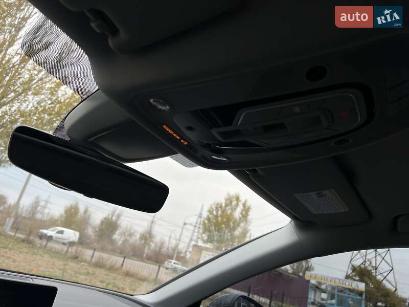 Седан Audi A4 2018 в Запоріжжі